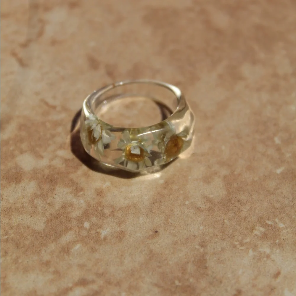 YELLOW REAL FLOWER RING - Picture 2 of 5